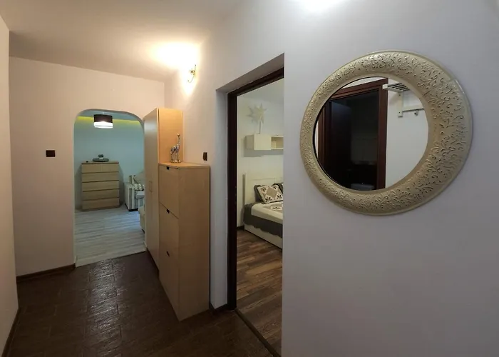 Thomas' Place -100m Parc Si Metrou Tineretului בוקרשט