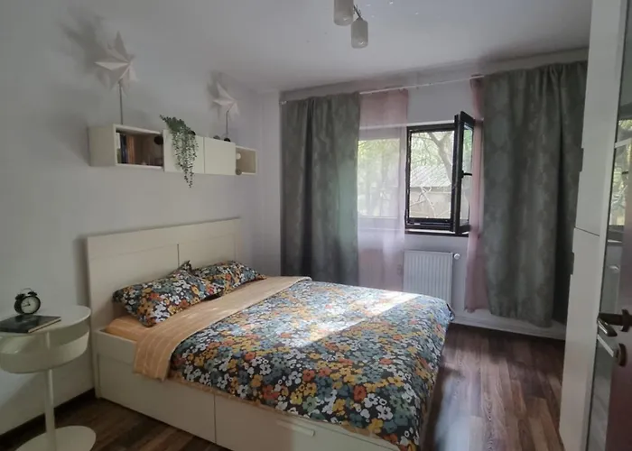 Thomas' Place -100m Parc Si Metrou Tineretului דירה בוקרשט
