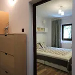 Thomas' Place -100m Parc Si Metrou Tineretului Bükreş
