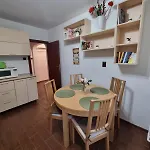Thomas' Place -100m Parc Si Metrou Tineretului * Bükreş